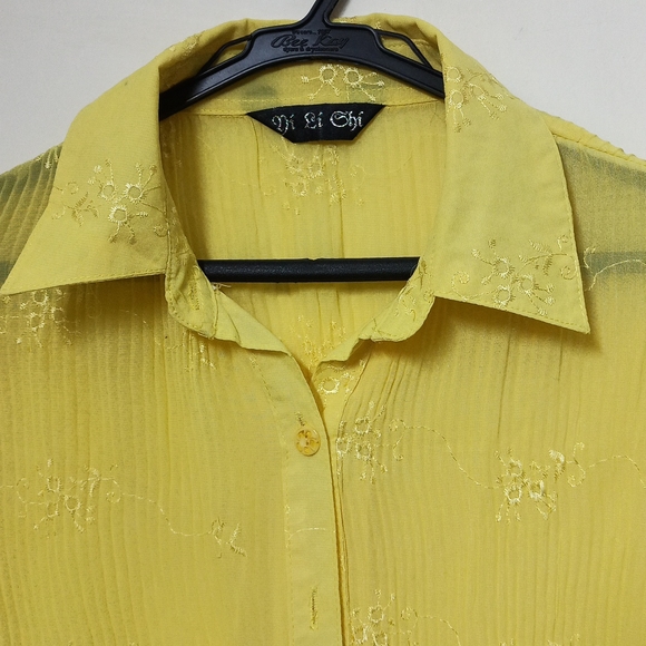 Yellow Top - Picture 4 of 11